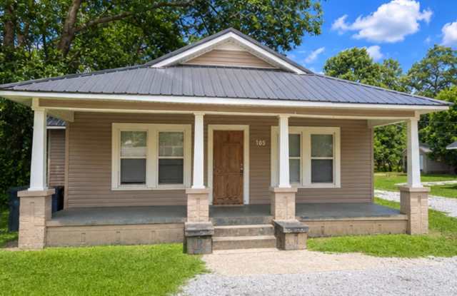 $500 off first months rent! photos photos
