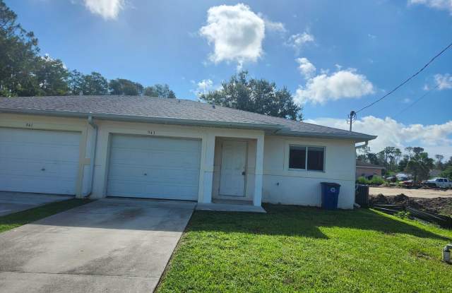 Beautiful 2/2 Duplex with a bonus room photos photos