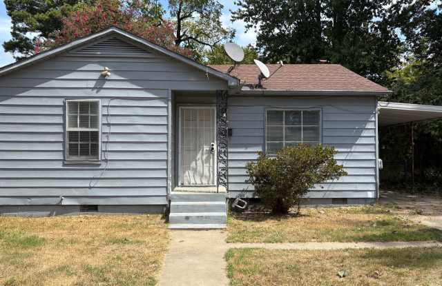 3‑bedroom 1‑bath house in NLR, fully renovated, available now for just $1,095/mo Gallery 1