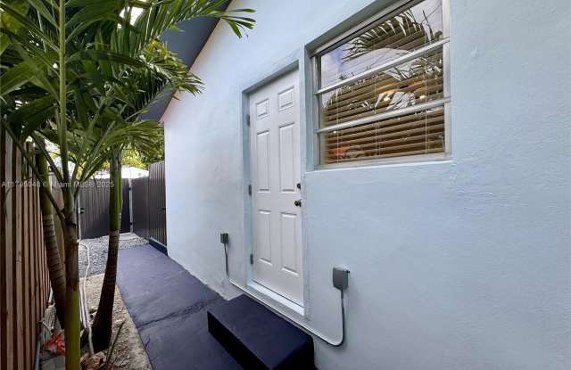 7137 SW 22nd St photos photos