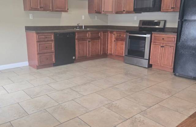 2 Bedroom, 2 Bath w/ Washer Included! photos photos