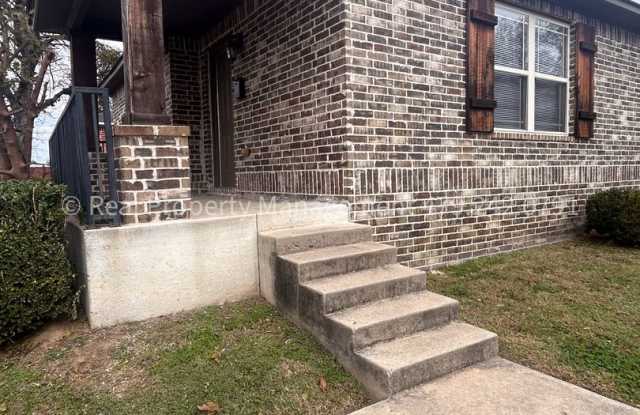 HALF OFF MOVE IN RENT! 2 bed 2 full bath duplex ready now! photos photos