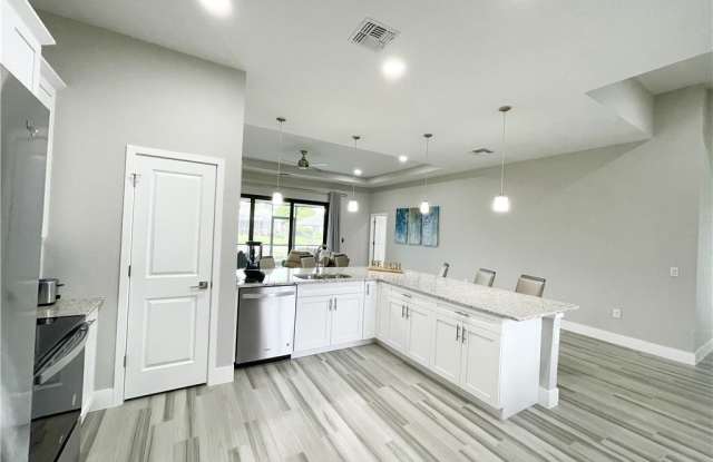812 SW 8th Place Gallery 3