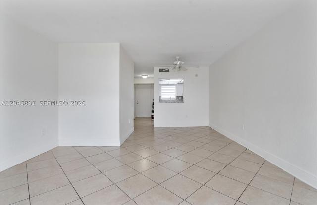 9369 Fontainebleau Blvd Gallery 4