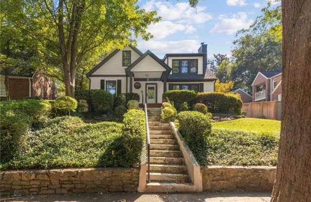 809 Crestridge Drive NE Gallery 2