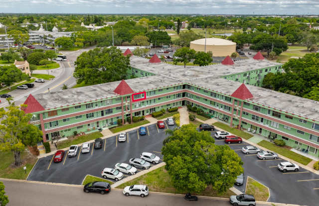 Fantastic 2br/2ba Condo in 55+ Community in On Top Of The World, Clearwater ! photos photos