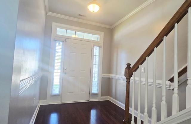 Move In Ready- 4 Bedroom 3 Bathroom- Small Dogs Allowed Gallery 3