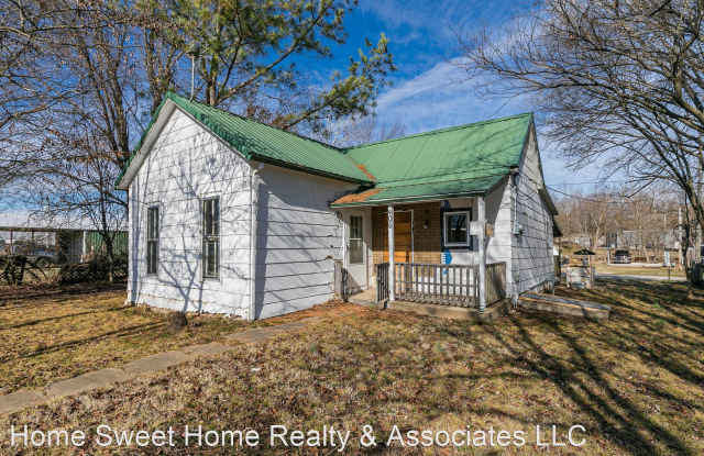 406 W Commercial St - 406 West Commercial Street, Pierce City, MO 65723