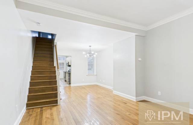 Beautiful 4 Bedroom, 1 Bath Home with Off-Street Parking!! photos photos