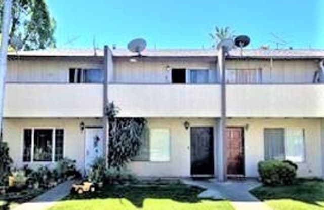 521 S Lyon Street - 521 South Lyon Street, Santa Ana, CA 92701