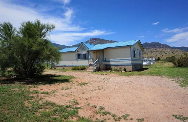 Beautiful Mountain Views - 6902 South Thorneydale Lane, Sierra Vista Southeast, AZ 85615