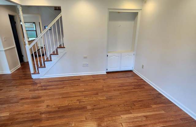 4 Bedroom Home in Sought Out Neighborhood of Virginia Beach Gallery 4