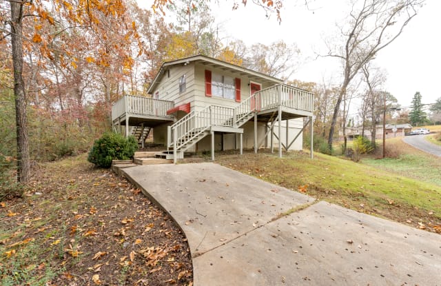 3626 Woody Ln Gallery 2