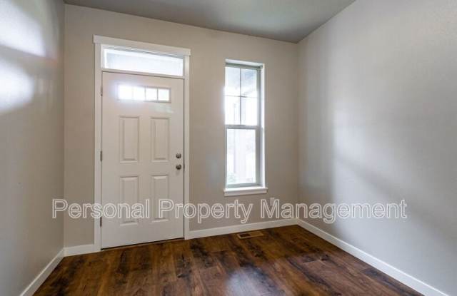 5912 NE 47th St. Gallery 2