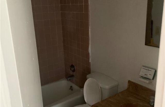 14 Tangerine CT Gallery 4
