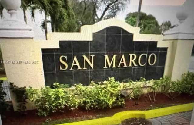 8810 Fontainebleau Blvd photos photos