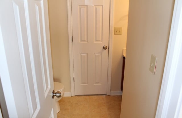 16915 Southall Drive Gallery 3