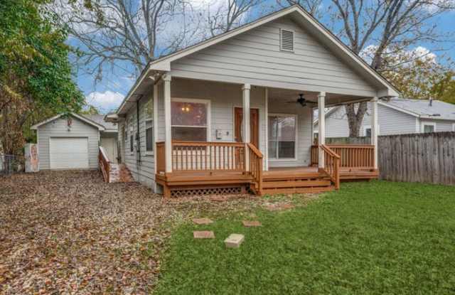 610 Viendo St photos photos