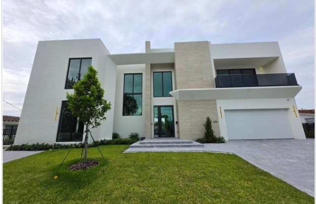 Stunning 6BR House in Miami photos photos