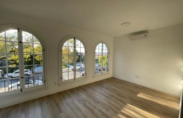 Savanna 7th Avenue photos photos