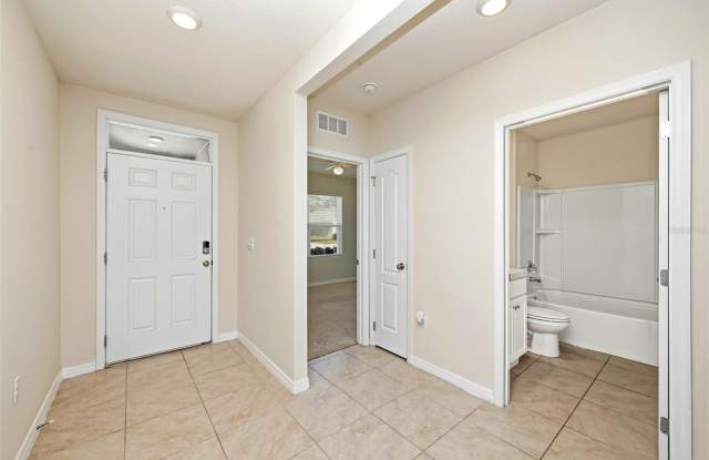 2725 DUMONT Lane Gallery 3