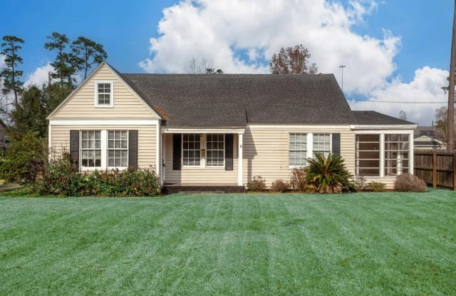 2554 Gladys Street photos photos