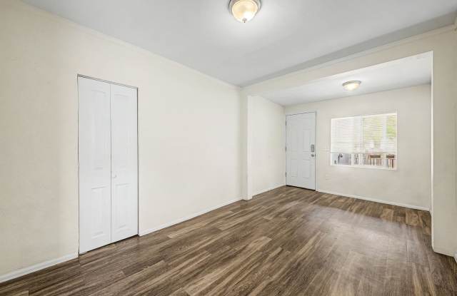 Modern 2-Bedroom Home w/ Private Fenced Yard Near RiNo! Gallery 4