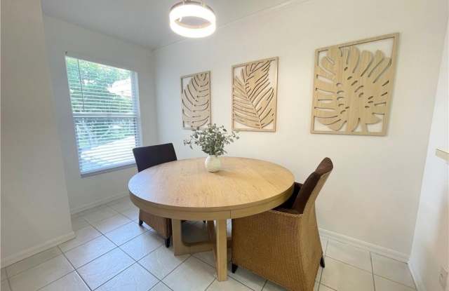 341 Emerald Bay Cir Gallery 4