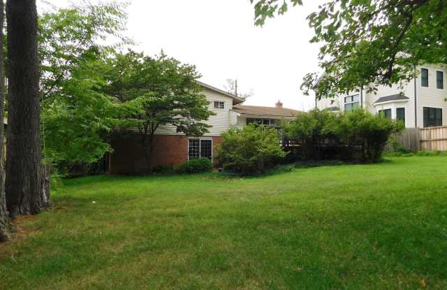 6404 Middleburg Lane Gallery 3