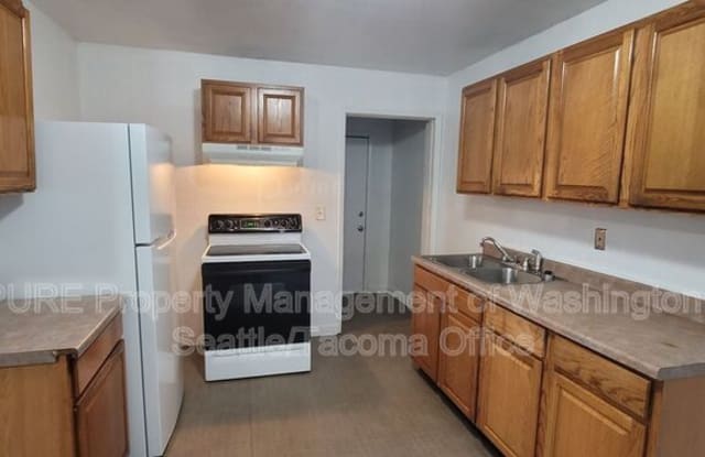 1308 S 8th St - 1308 South 8th Street, Tacoma, WA 98405