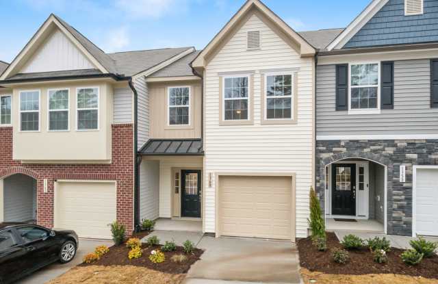 Beautiful 3 bedroom, 2.5 bath townhome in Shephard's Square! photos photos