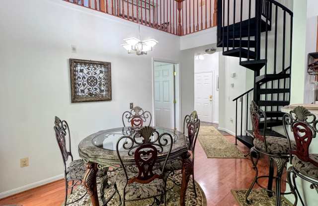 15616 Everglade Ln Gallery 4