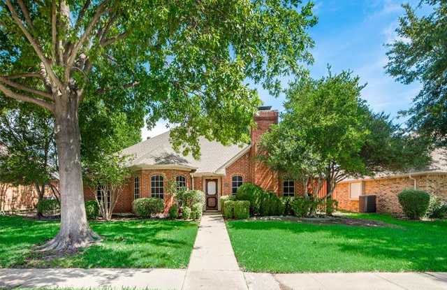 1126 Shawnee Trail - 1126 Shawnee Trail, Carrollton, TX 75007