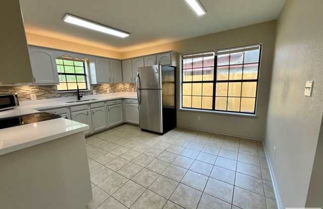 706 CARNATION DR. Gallery 4