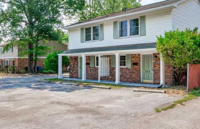 PRE-LEASING FOR THE 27-28 SCHOOL YEAR! DUPLEX OPPORTUNITY Gallery 3