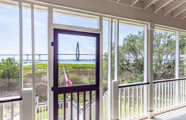 5 Bedroom, 4.5 Bathroom Home in On The Harbor Subdivision - Mt Pleasant photos photos