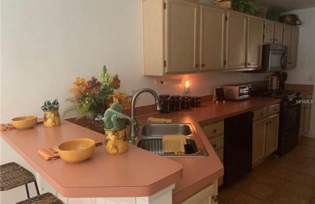 5081 WHITE PINE CIRCLE NE Gallery 3