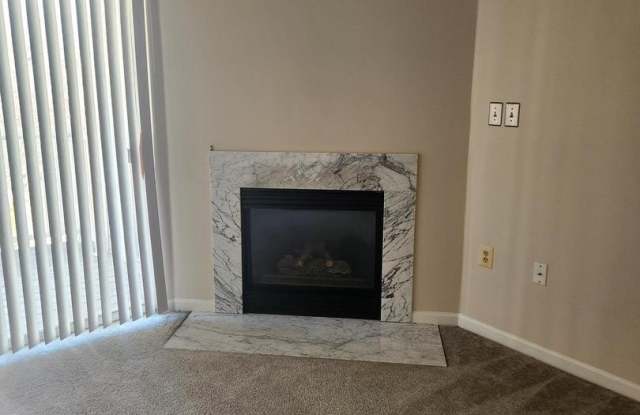 8941 TOWN CENTER CIR #2-308 Gallery 3