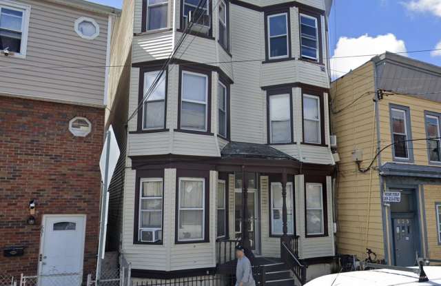 633 61ST ST photos photos