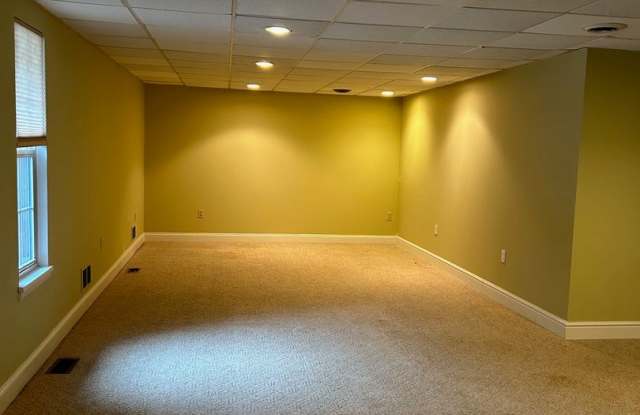 One Bedroom Apartment Gallery 3