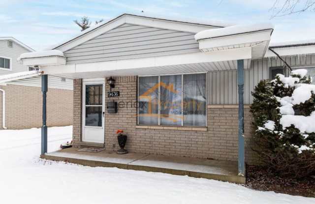 Beautiful Ranch In Plymouth 1 MONTH FREE RENT!! photos photos
