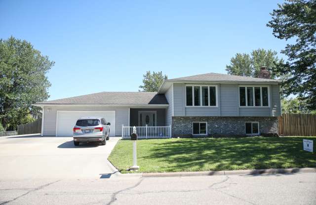 3001 Arbor Drive - 3001 Arbor Drive, Manhattan, KS 66503