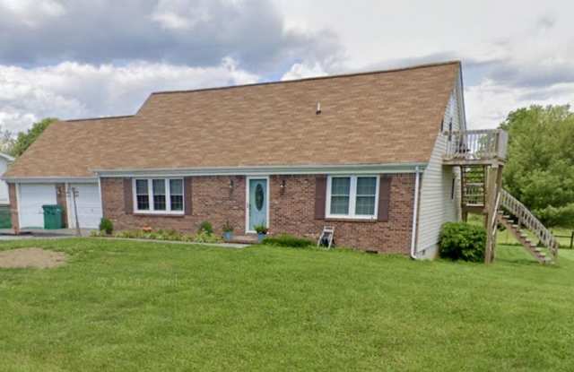 ✨Bristol Gem: Modern 3-Bed House in Prime Bristol Location✨ - 23287 Pioneer Drive, Washington County, VA 24202