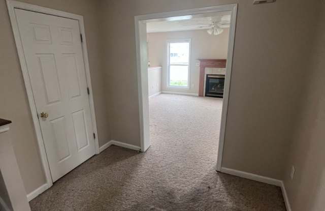 3 Bedroom, 2.5 Bathroom Duplex Gallery 3