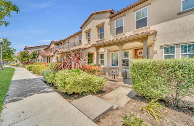 423 Green River St photos photos