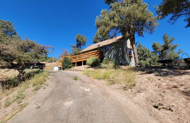 Pinon Pines-Cozy 1-Bedroom Cabin Retreat with Scenic Views photos photos