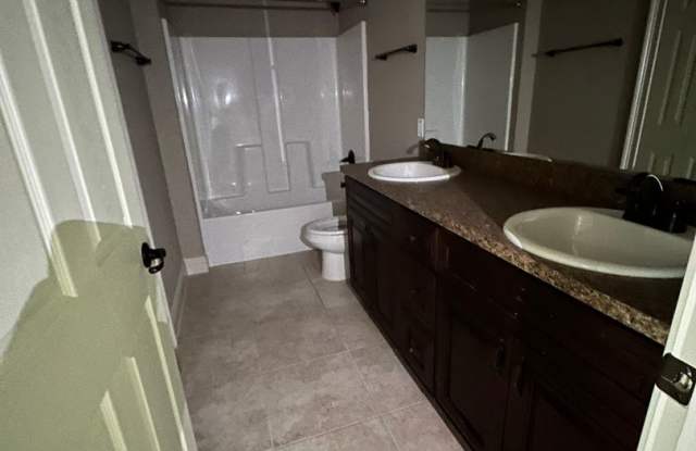 Imperial Model Unit 4 o Marion Oaks Gallery 3