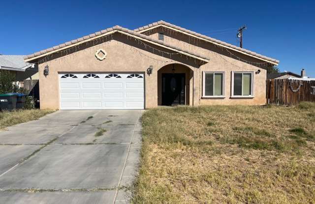 Spacious 4-Bed, 2-Bath Custom Home in California City – Convenient & Cozy! Gallery 1