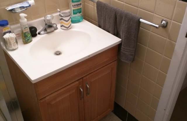 1 BDRM APARTMENT FOR RENT. photos photos