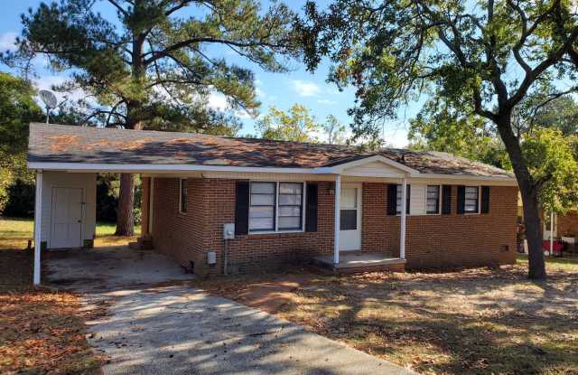 REVAMPED 3 Bedroom/1.5 Bath Home Located Minutes from Fort Bragg! - 2619 Stonehaven Drive, Cumberland County, NC 28306